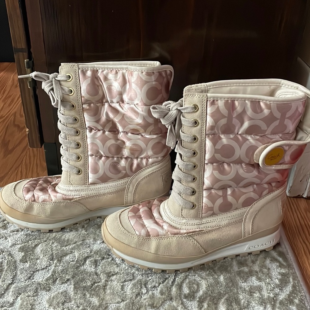 Coach- Dorean Snow boots- 7.5